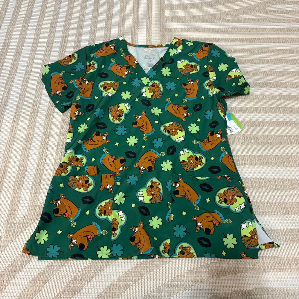 Scooby-Doo Women's Small Scurb Top V-Neck NWT St. Patricks Day